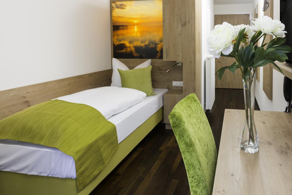 Hotel Rheingold Гайлинген Номер фото